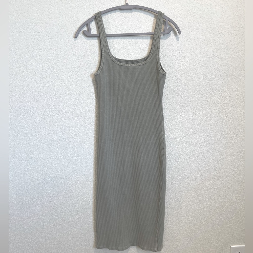 Aritzia Wilfred Free Sleeveless Ribbed Midi Dress Sage Green Size S